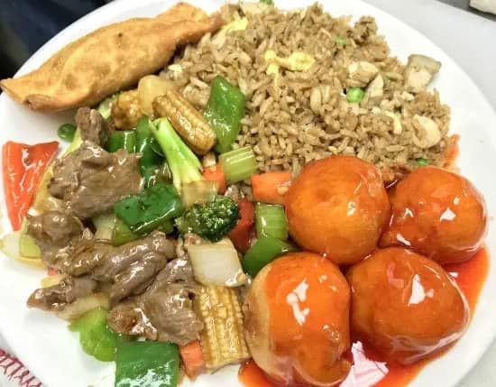 Mei Ling Combo D. Egg Roll, Chicken Fried Rice, Beef with Diced Vegetables.